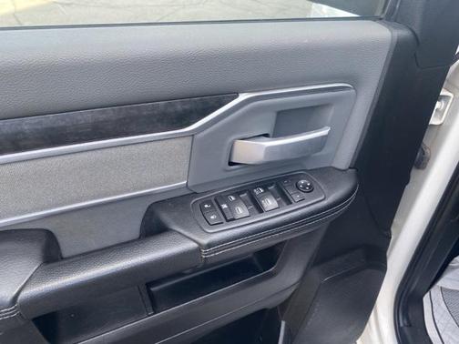 2019 RAM 2500 Big Horn Crew Cab 4x4 6'4' Box