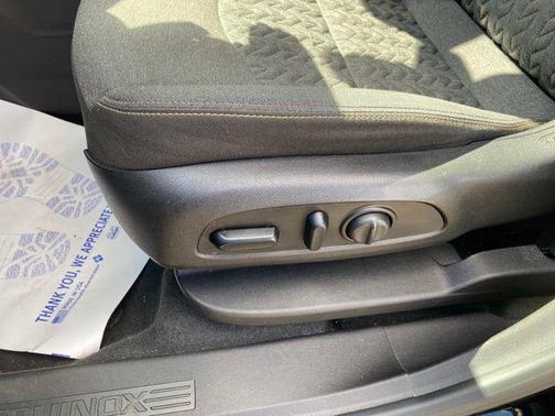 Mosaic Black Metallic 2024 Chevrolet Equinox 1LT