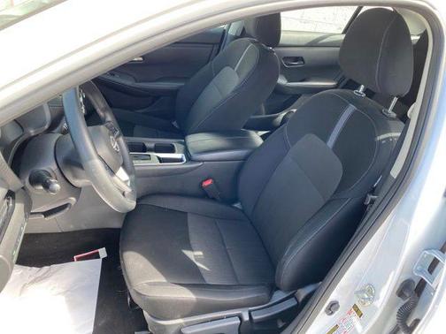 Aspen White Tricoat 2024 Nissan Sentra SV