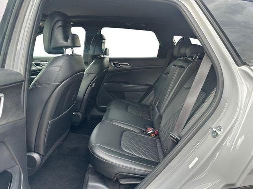 Wolf Gray 2023 Kia Sportage X-Line