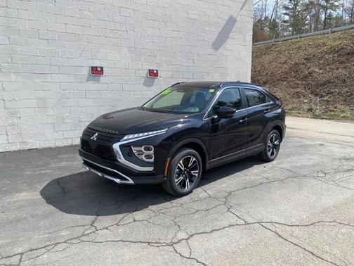 Labrador Black Pearl 2026 Mitsubishi Eclipse Cross SE