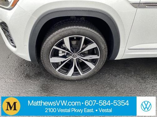 2025 Volkswagen Atlas Cross Sport 2.0T SEL Premium