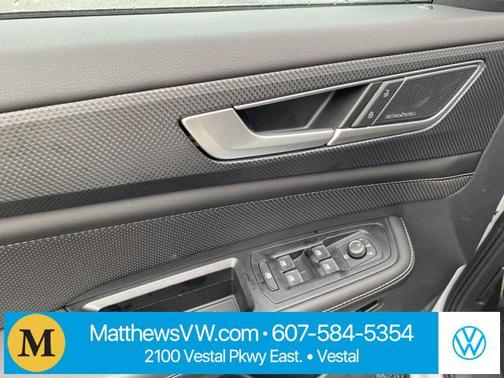 2025 Volkswagen Atlas Cross Sport 2.0T SEL Premium