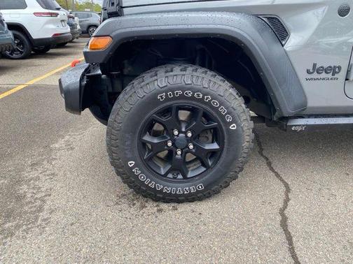 Sting-Gray Clearcoat 2020 Jeep Wrangler Willys 4x4