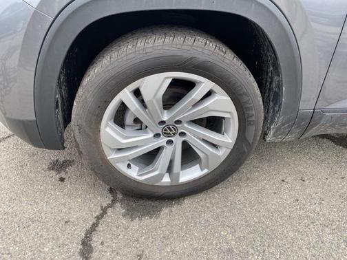 2023 Volkswagen Atlas 3.6L SE w/Technology