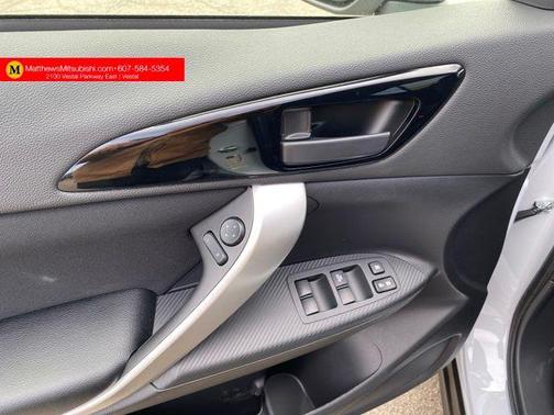 White Diamond 2026 Mitsubishi Eclipse Cross ES