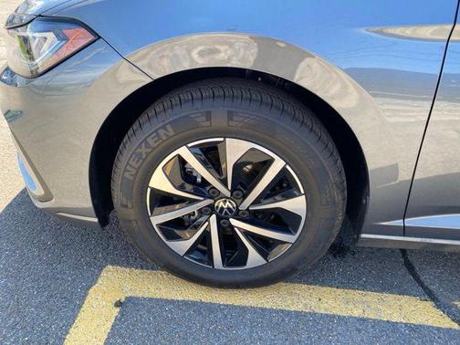 Platinum Gray Metallic 2026 Volkswagen Jetta 1.4T S