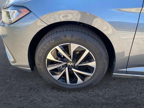 Platinum Gray Metallic 2026 Volkswagen Jetta 1.4T S