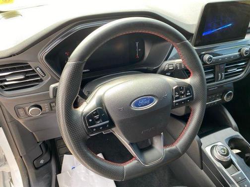 Oxford White 2023 Ford Escape ST-Line