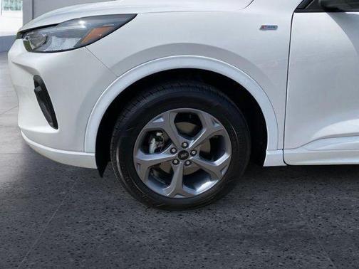 Oxford White 2023 Ford Escape ST-Line