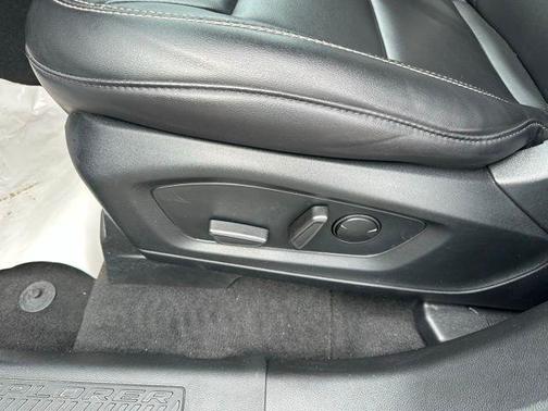 Agate Black Metallic 2022 Ford Explorer XLT