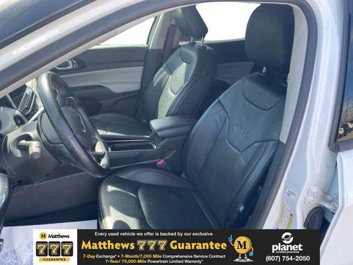 Bright White Clearcoat 2022 Jeep Compass Limited