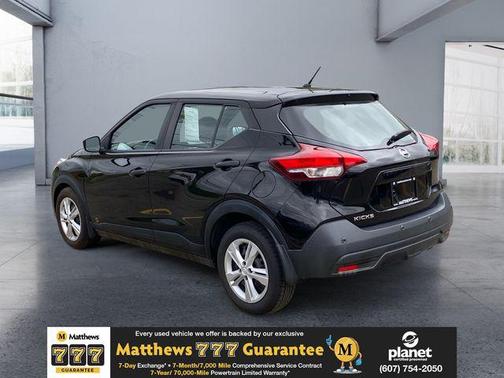 Super Black 2020 Nissan Kicks S