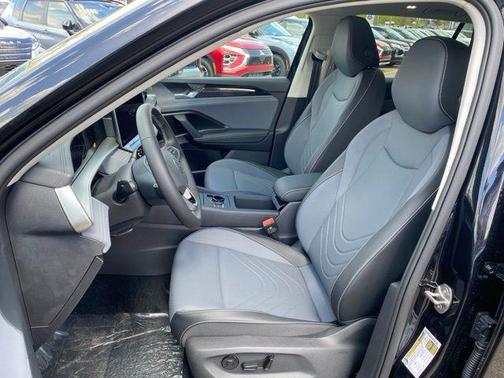 Deep Black Pearl 2026 Volkswagen Tiguan 2.0T SE 4MOTION