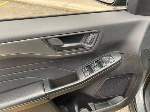 Carbonized Gray Metallic 2024 Ford Escape Active