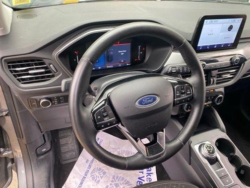 Carbonized Gray Metallic 2024 Ford Escape Active