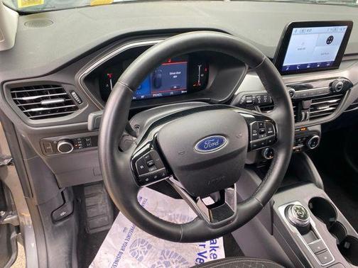 Carbonized Gray Metallic 2024 Ford Escape Active