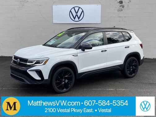 2024 Volkswagen Taos SE Black