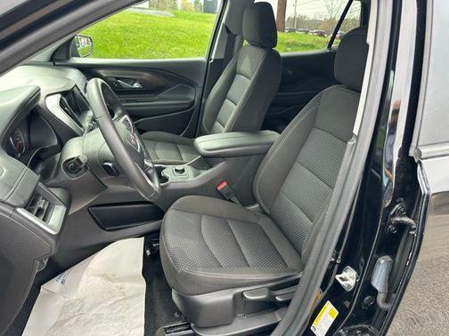 Ebony Twilight Metallic 2024 GMC Terrain SLE