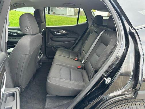 Ebony Twilight Metallic 2024 GMC Terrain SLE