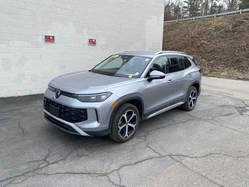 Platinum Gray Metallic 2025 Volkswagen Tiguan 2.0T SE 4MOTION