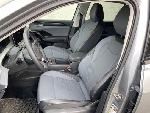 2025 Volkswagen Tiguan 2.0T SE 4MOTION