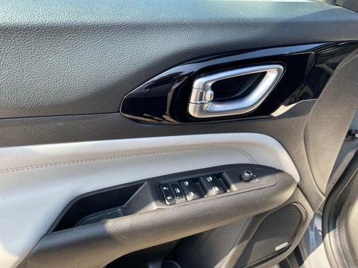Sting-Gray Clearcoat 2023 Jeep Compass Limited