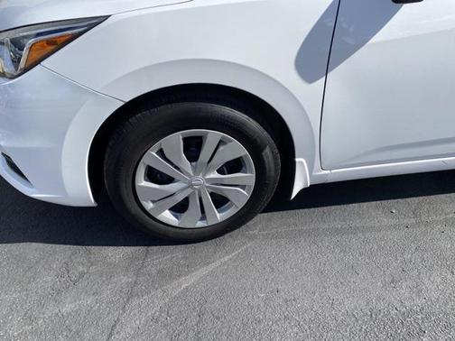 2022 Nissan Versa 1.6 S