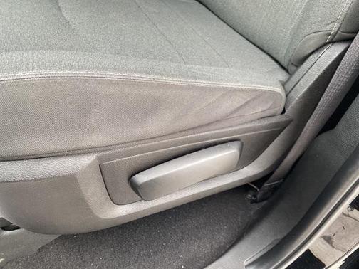 2024 RAM 1500 Classic Warlock Crew Cab 4x4 5'7' Box