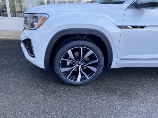 2026 Volkswagen Atlas 2.0T SEL Premium R-Line 4MOTION