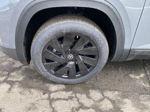 2026 Volkswagen Atlas 2.0T SE w/Technology 4MOTION