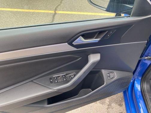 Rising Blue Metallic 2023 Volkswagen Jetta 1.5T Sport