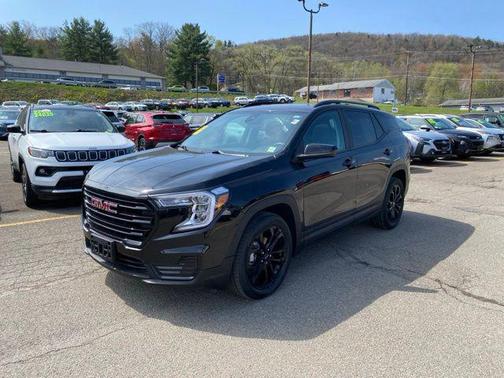 Ebony Twilight Metallic 2022 GMC Terrain SLE