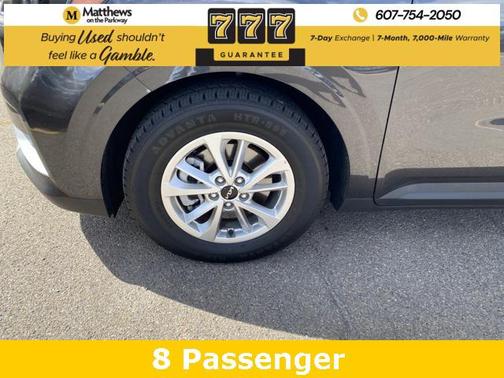 2024 Kia Carnival LX