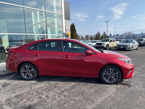 Currant Red 2023 Kia Forte LXS