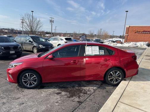 Currant Red 2023 Kia Forte LXS