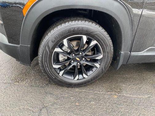 Mosaic Black Metallic 2021 Chevrolet Trailblazer LT