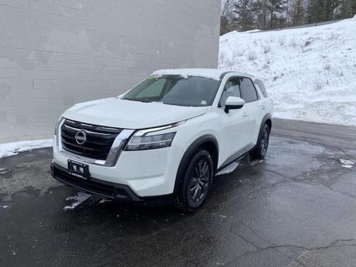 2022 Nissan Pathfinder S 4WD