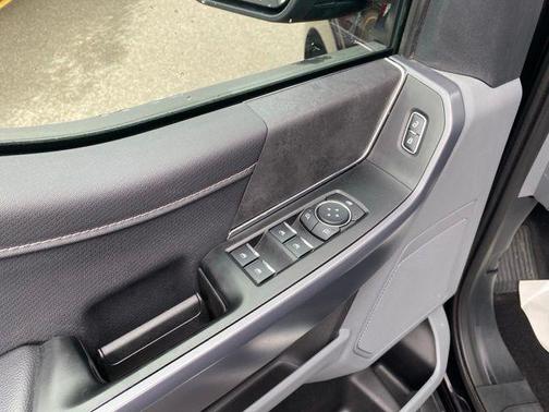 Agate Black Metallic 2025 Ford F-150 XLT