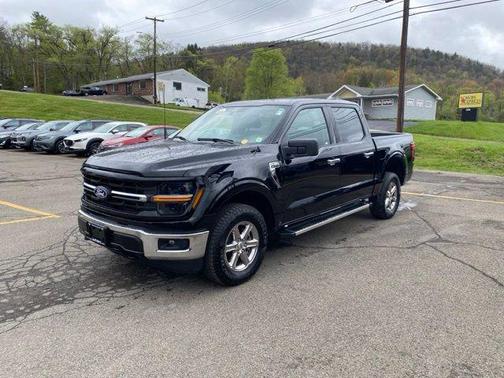 Agate Black Metallic 2025 Ford F-150 XLT