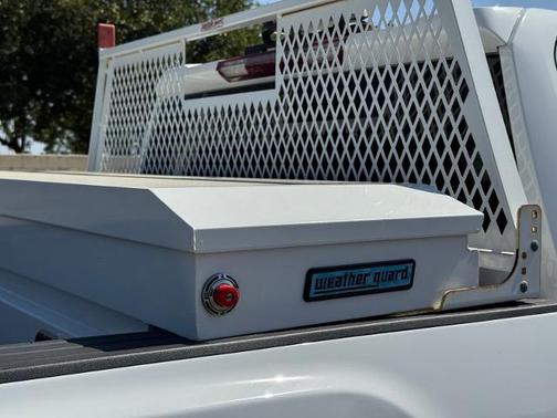 Summit White 2022 GMC Sierra 1500 SLE