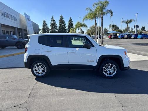 2023 Jeep Renegade LATITUDE