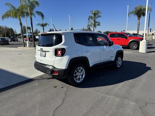 2023 Jeep Renegade LATITUDE