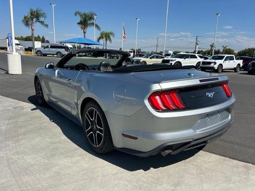 2022 Ford Mustang ECOBOOST PREMIUM