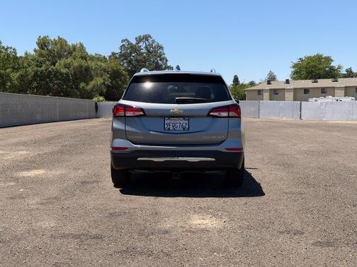 Sterling Gray Metallic 2023 Chevrolet Equinox PREMIER