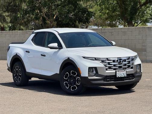 Ice White 2022 Hyundai SANTA CRUZ 2.5L SEL