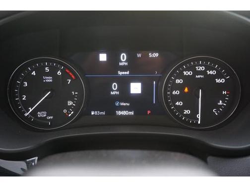 Photo 4 of 25 of 2019 Cadillac XT4 Premium Luxury
