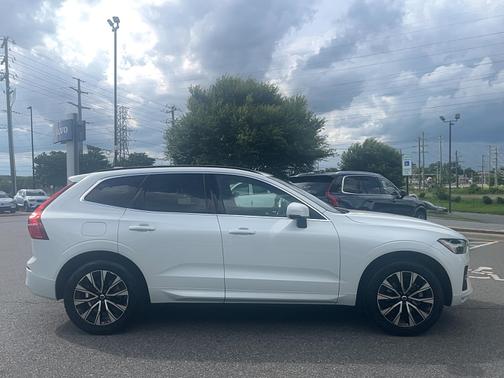 2023 Volvo XC60 B5 FWD Core