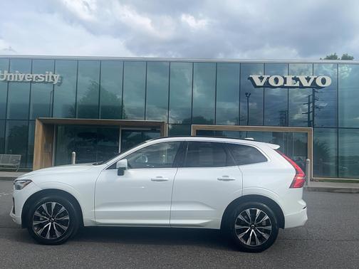 2023 Volvo XC60 B5 FWD Core