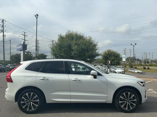2023 Volvo XC60 B5 FWD Core